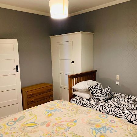 Quiet Home With Modern Touch Dunedin Eksteriør bilde